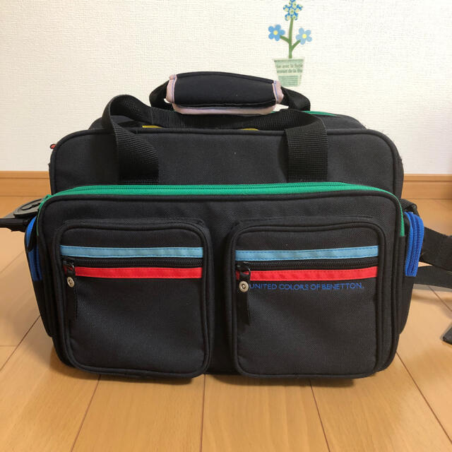 BENETTON(ベネトン)のzhongyuan様専用 Benetton ベネトン カメラバッグ BLACK スマホ/家電/カメラのカメラ(ケース/バッグ)の商品写真