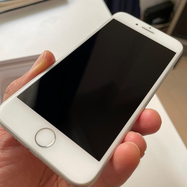 Apple(アップル)のIphone8(アイフォン8) フールセット、アクセサリー未使用新品SIMフリー スマホ/家電/カメラのスマートフォン/携帯電話(スマートフォン本体)の商品写真