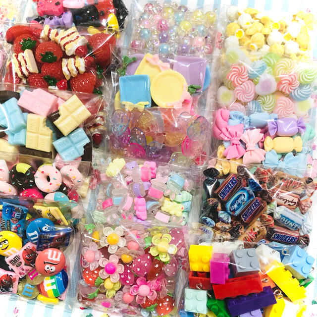 【サービス品】デコパーツ☆大量まとめ売り∩^ω^∩1000個