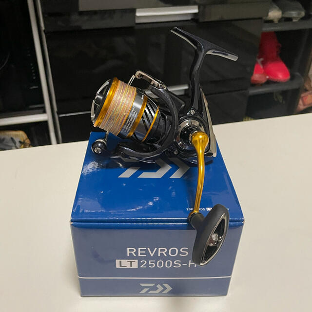 ダイワ　20  REVROS  LT 2500S-H