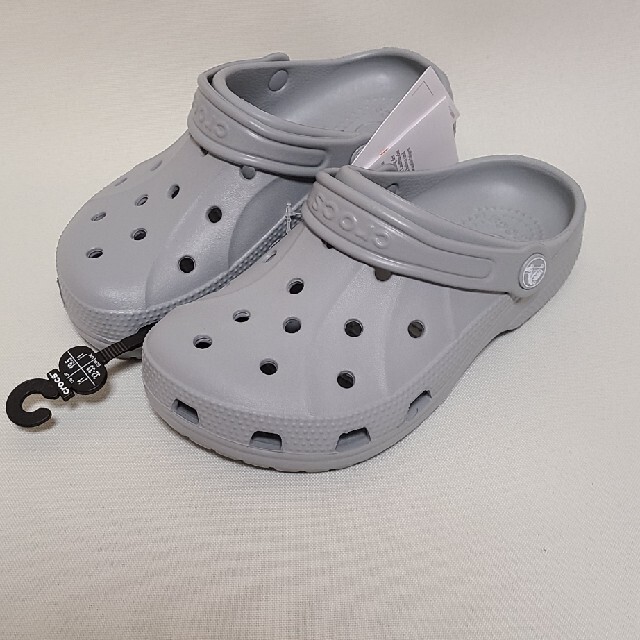 crocs(クロックス)のやじろ様専用*新品タグ付き*クロックス19.5センチ キッズ/ベビー/マタニティのキッズ靴/シューズ(15cm~)(サンダル)の商品写真