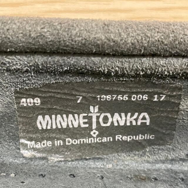 Minnetonka(ミネトンカ)のミネトンカ モカシン グレー サイズ7 レディースの靴/シューズ(スリッポン/モカシン)の商品写真