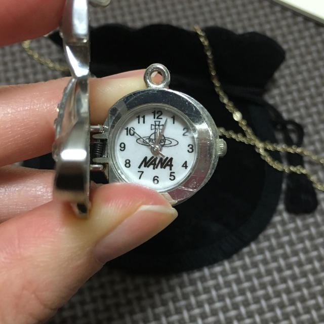 Vivienne Westwood(ヴィヴィアンウエストウッド)のvivienne×NANA 懐中時計 レディースのアクセサリー(ネックレス)の商品写真