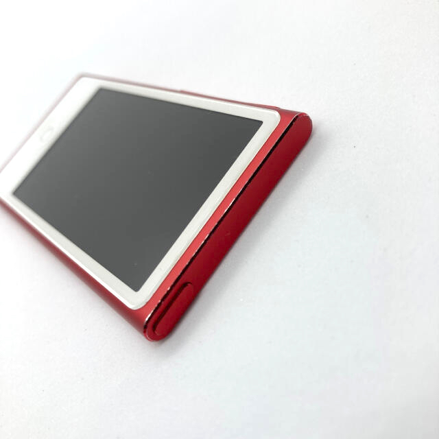 Apple(アップル)のiPod nano 第7世代(PRODUCT)RED 16GB MD744J/A スマホ/家電/カメラのオーディオ機器(ポータブルプレーヤー)の商品写真