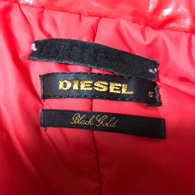 DIESEL(ディーゼル)のDIESEL 赤　ジャケット　サイズS メンズのジャケット/アウター(ブルゾン)の商品写真