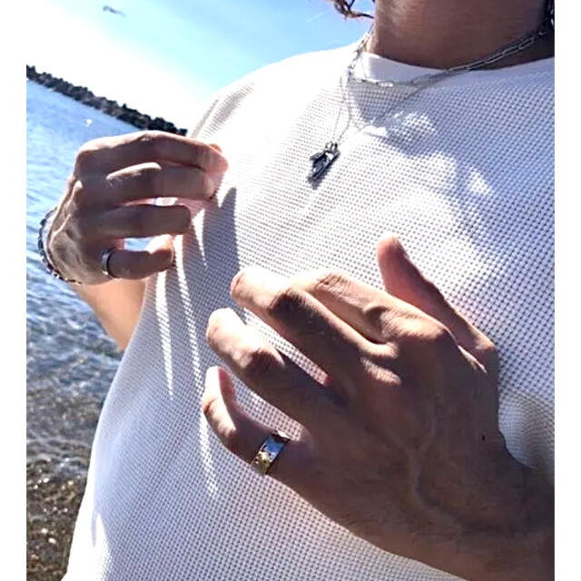 【人気】ハワイアンジュエリー 平打ち デコボコリング 太め スチールシルバー レディースのアクセサリー(リング(指輪))の商品写真