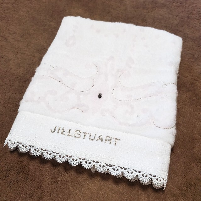 JILLSTUART(ジルスチュアート)のJILLSTUART ハンドタオル【未使用・美品】 レディースのファッション小物(ハンカチ)の商品写真