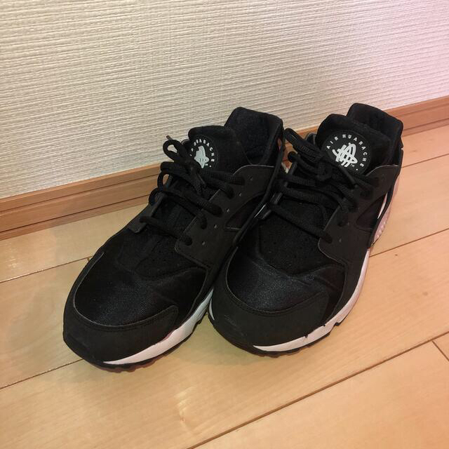 NIKE ハラチ  メンズ。28.5㎝。数回履いただけです。