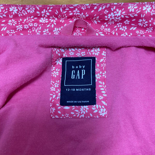 babyGAP(ベビーギャップ)のGAP ウィンドブレーカー　薄手アウター　80 キッズ/ベビー/マタニティのベビー服(~85cm)(ジャケット/コート)の商品写真