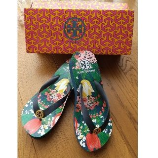 トリーバーチ(Tory Burch)の値下げ【新品】トリーバーチ ビーチサンダル サイズ6(ビーチサンダル)