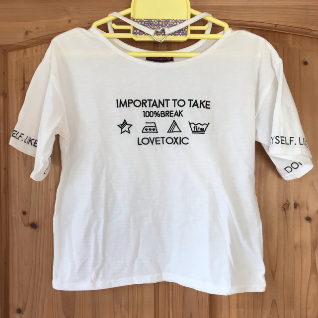 lovetoxic(ラブトキシック)のラブトキ　LOVE TOXIC Tシャツ Sサイズ　140㎝ キッズ/ベビー/マタニティのキッズ服女の子用(90cm~)(Tシャツ/カットソー)の商品写真