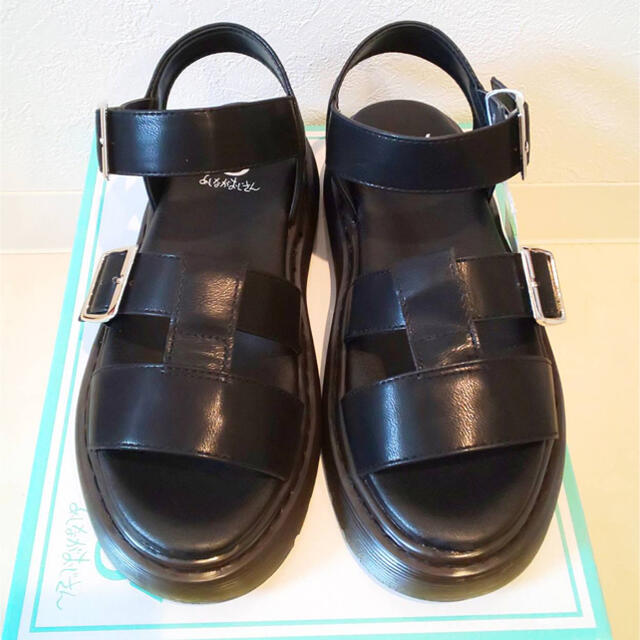 あしながおじさん(アシナガオジサン)の新品 レディース サンダル 23.5 24 バイアシナガオジサン ブラック 黒 レディースの靴/シューズ(サンダル)の商品写真