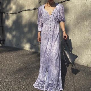 アメリヴィンテージ(Ameri VINTAGE)のameri MEDI PALACE EMBROIDERY DRESS sサイズ　(ロングワンピース/マキシワンピース)