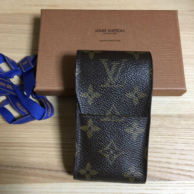 LOUIS VUITTON(ルイヴィトン)の正規品　ルイヴィトン　LV  LOUIS VUITTON  ケース　箱　リボン付 レディースのファッション小物(ポーチ)の商品写真