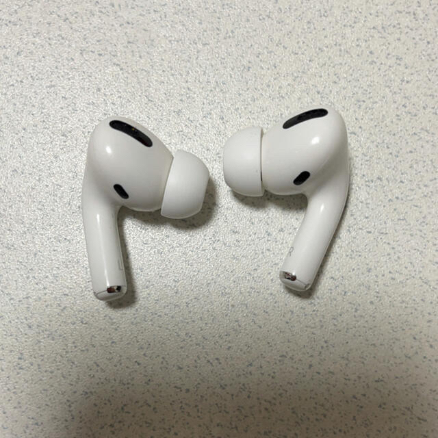 Apple airpods pro スマホ/家電/カメラのオーディオ機器(ヘッドフォン/イヤフォン)の商品写真