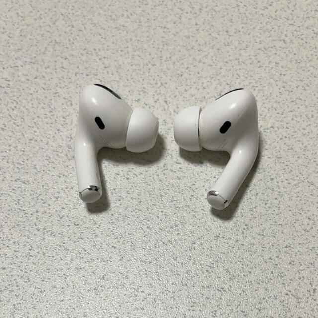 Apple airpods pro スマホ/家電/カメラのオーディオ機器(ヘッドフォン/イヤフォン)の商品写真