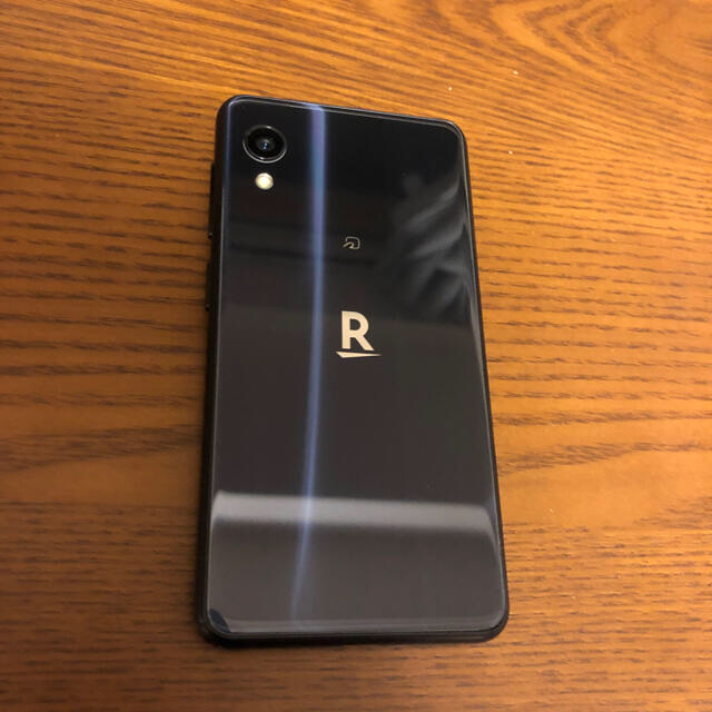 Rakuten(ラクテン)のRakuten Mini ナイトブラック 楽天ミニ 楽天モバイル スマホ/家電/カメラのスマートフォン/携帯電話(スマートフォン本体)の商品写真