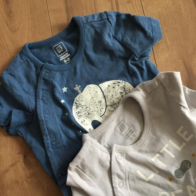 babyGAP(ベビーギャップ)の【新品です！】babyGAP ロンパース2枚セット キッズ/ベビー/マタニティのベビー服(~85cm)(ロンパース)の商品写真