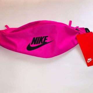 ナイキ(NIKE)の【新品未使用】ナイキ ウエストバッグ ボディバッグ(ウエストポーチ)