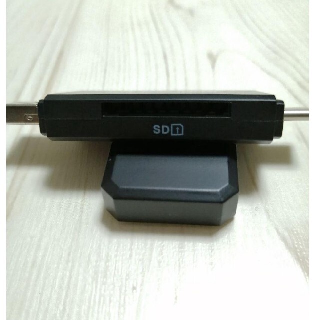 SDカードリーダー　マイクロSDカードリーダー スマホ/家電/カメラのPC/タブレット(PC周辺機器)の商品写真