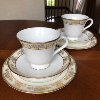 ウェッジウッド(WEDGWOOD)の【レア美品】ウェッジウッド★クリブデン★トリオ　ペア(食器)