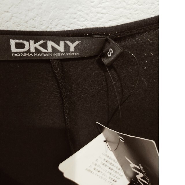 DKNY(ダナキャランニューヨーク)のDKNY　ワンピース　黒　Sサイズ レディースのワンピース(ひざ丈ワンピース)の商品写真