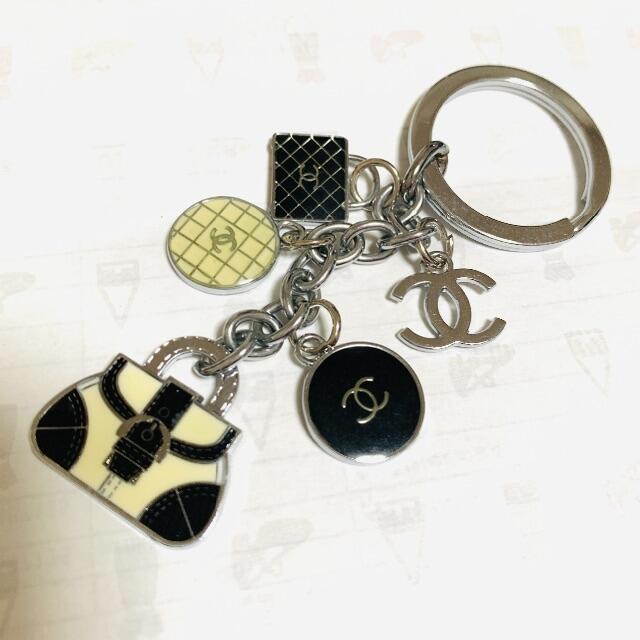 CHANEL(シャネル)のキーホルダー　キーリング　キーチェーン レディースのファッション小物(キーホルダー)の商品写真