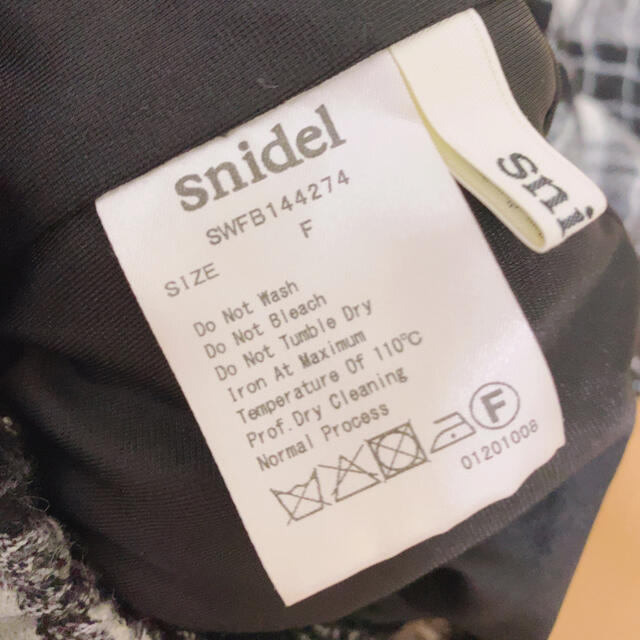 SNIDEL(スナイデル)のスナイデル　チェック　ビスチェ レディースのトップス(ベアトップ/チューブトップ)の商品写真