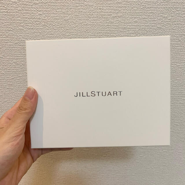 JILLSTUART(ジルスチュアート)のjill stuart タオルハンカチ ハンドクリーム セット コスメ/美容のボディケア(ハンドクリーム)の商品写真