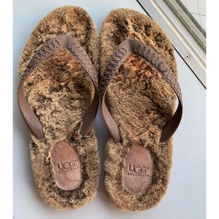 【値下げ・送料込み】ugg ファー　ビーサン