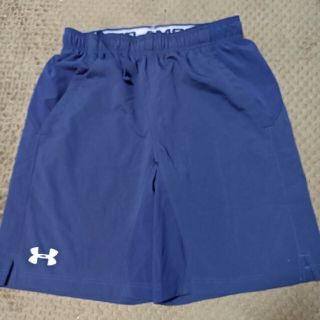 アンダーアーマー(UNDER ARMOUR)のアンダーアーマー　ハーフパンツ　ネイビー(ショートパンツ)