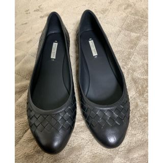 ボッテガヴェネタ(Bottega Veneta)のボッテガヴェネタ　イントレチャート　バレエシューズ　黒　ローファー(バレエシューズ)