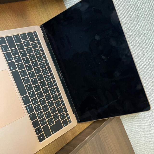 Apple(アップル)のMacBook Air スマホ/家電/カメラのPC/タブレット(ノートPC)の商品写真