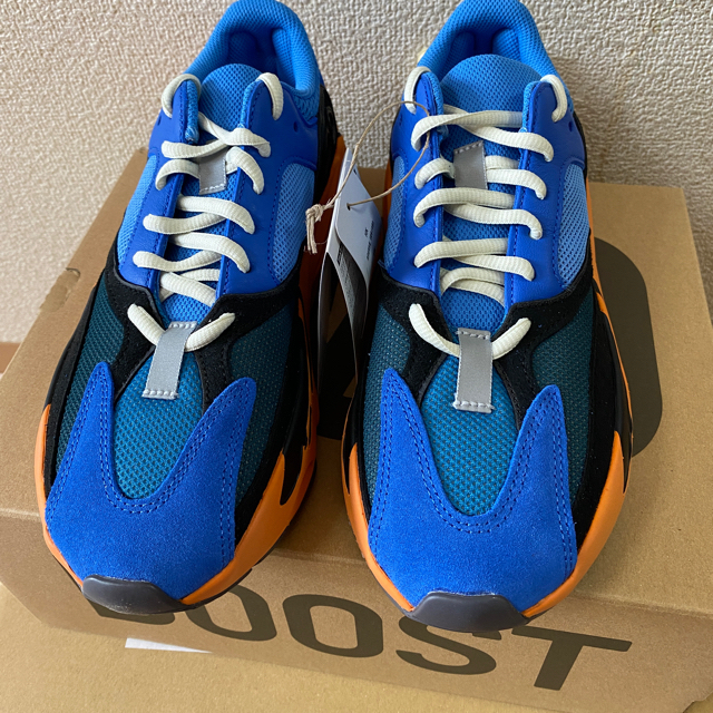 adidas(アディダス)のadidas yeezy boost 700 bright blue 25cm メンズの靴/シューズ(スニーカー)の商品写真