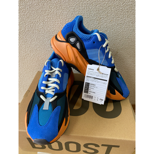 adidas(アディダス)のadidas yeezy boost 700 bright blue 25cm メンズの靴/シューズ(スニーカー)の商品写真