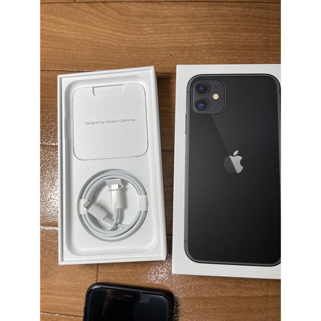 Apple(アップル)のApple iPhone11 64GB ブラック 一括購入　simロック解除済み スマホ/家電/カメラのスマートフォン/携帯電話(スマートフォン本体)の商品写真