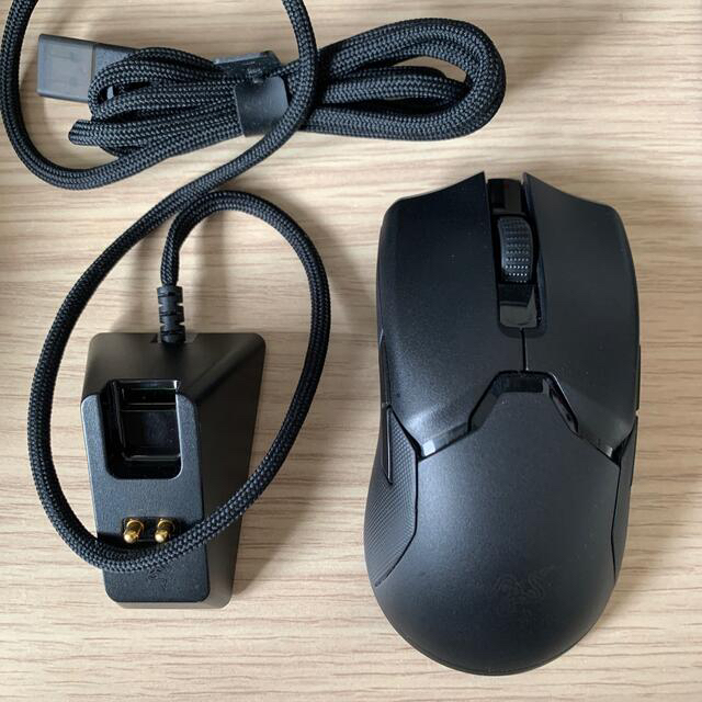 Razer Viper Ultimate 充電スタンド、箱付き