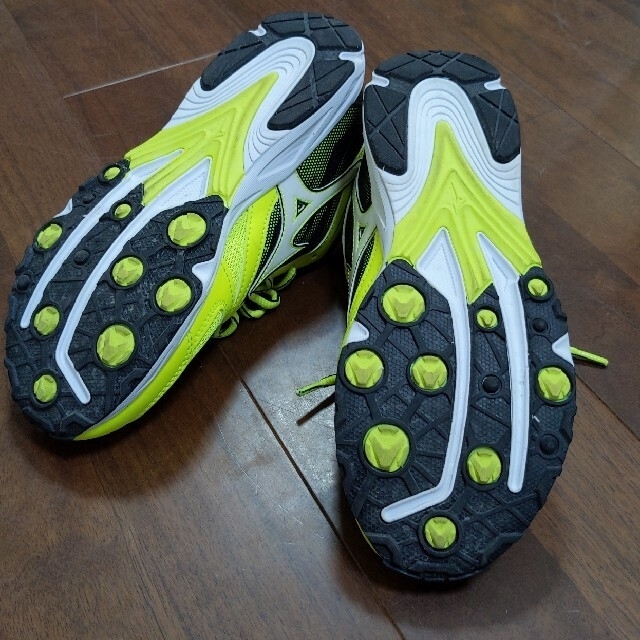 MIZUNO(ミズノ)のミズノ　24,5ｃｍ キッズ/ベビー/マタニティのキッズ靴/シューズ(15cm~)(スニーカー)の商品写真