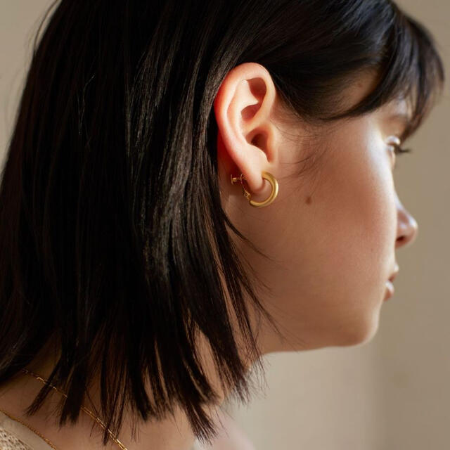 Gray(グライ)の【なつみ様専用】gray CLARA MATT GOLD (EARRING) レディースのアクセサリー(イヤリング)の商品写真