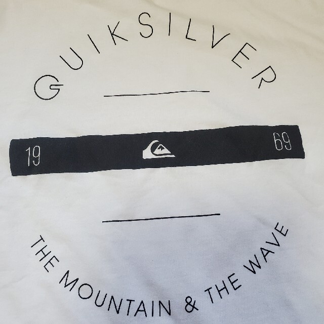 QUIKSILVER(クイックシルバー)の値下げしました‼️QUIKSILVER Tシャツ サイズM メンズのトップス(Tシャツ/カットソー(半袖/袖なし))の商品写真