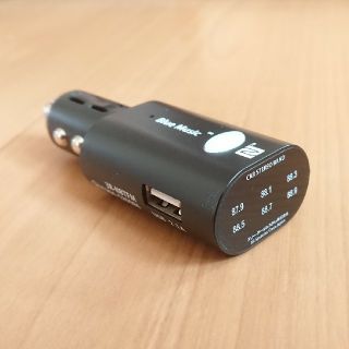 Bluetooth FM トランスミッター(車内アクセサリ)