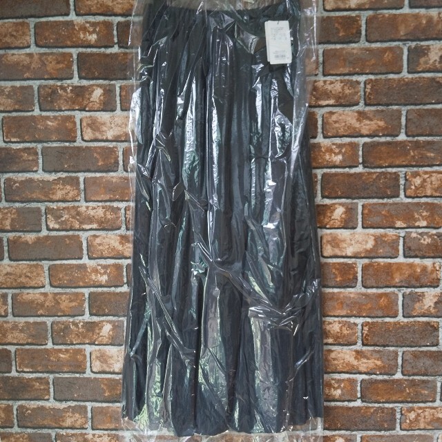 URBAN RESEARCH(アーバンリサーチ)のアーバンリサーチ フレアスカート ブラック ゴム裾新品未使用 レディースのスカート(ロングスカート)の商品写真
