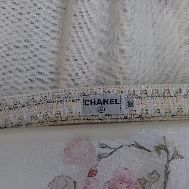 CHANEL(シャネル)のCHANELの水色系ツィードスカートのベルトのみ レディースのファッション小物(ベルト)の商品写真