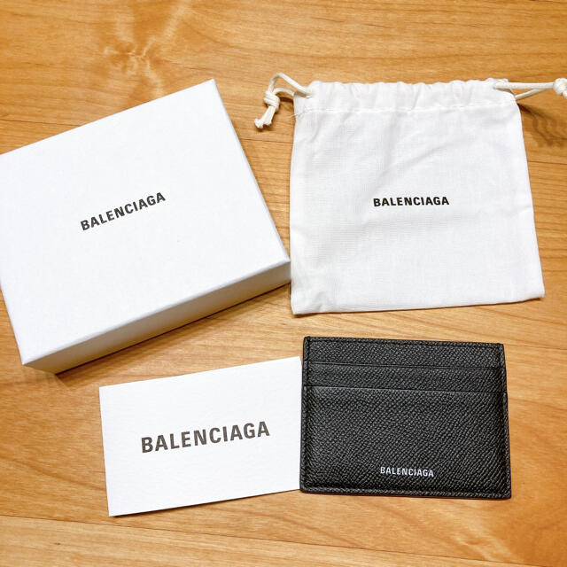 Balenciaga(バレンシアガ)の土日限定値下げ！バレンシアガ　BALENCIAGA カードケース　定期入れ メンズのファッション小物(名刺入れ/定期入れ)の商品写真