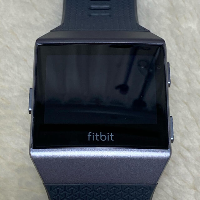 Fitbit  Ionic スマートウォッチ　新品未使用 メンズの時計(腕時計(デジタル))の商品写真