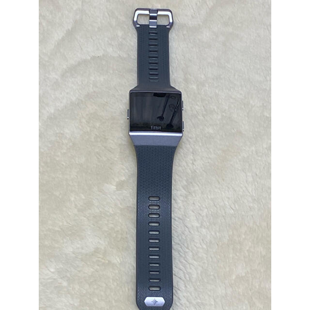 Fitbit  Ionic スマートウォッチ　新品未使用 メンズの時計(腕時計(デジタル))の商品写真