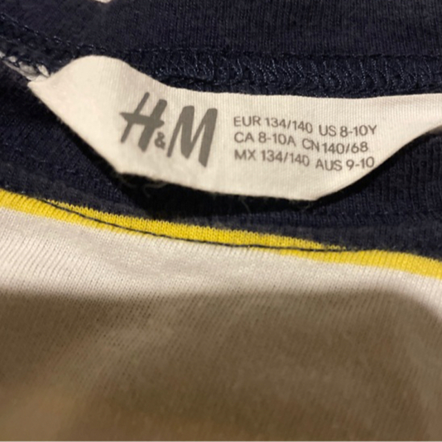 H&M(エイチアンドエム)のH&M  130〜140cm ボーダーTシャツ キッズ/ベビー/マタニティのキッズ服女の子用(90cm~)(Tシャツ/カットソー)の商品写真