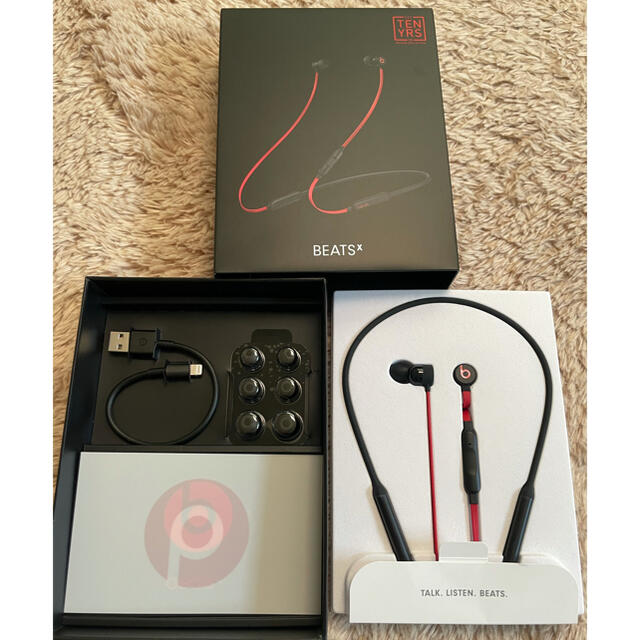 Beats by Dr Dre(ビーツバイドクタードレ)の BeatsX ワイヤレスイヤホン -Apple W1ヘッドフォンチップ スマホ/家電/カメラのオーディオ機器(ヘッドフォン/イヤフォン)の商品写真