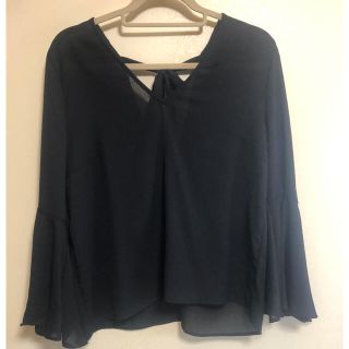 エイチアンドエム(H&M)の新品　H＆M レディース　トップス　42(シャツ/ブラウス(長袖/七分))