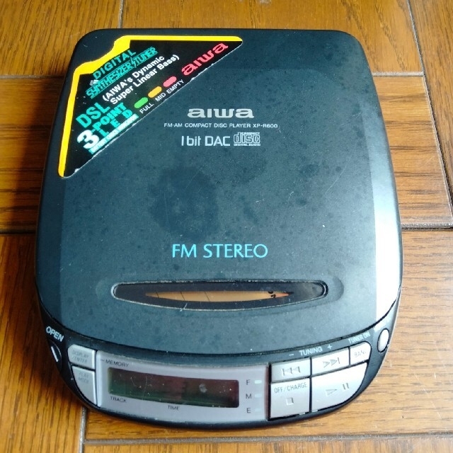 Aiwaアイワ XP-R600 ウオークマンCDプレヤー動作品FM付き Aiwaアイワ XP-R600 ウオークマンCDプレヤー動作品FM付き
